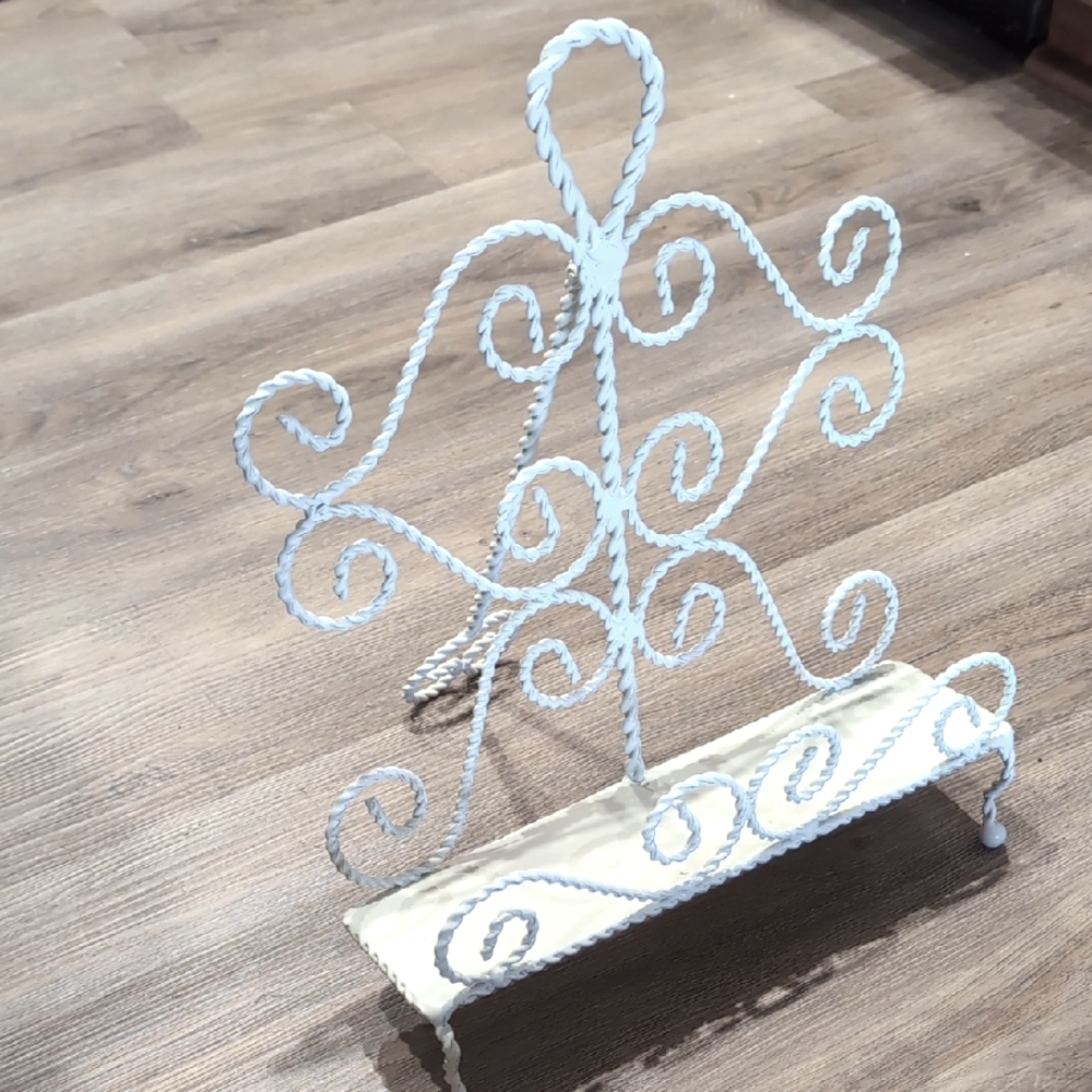 Vintage Ornate Shabby Chic Twisted Wrought Wire Easel Display Stand Cookbook Art